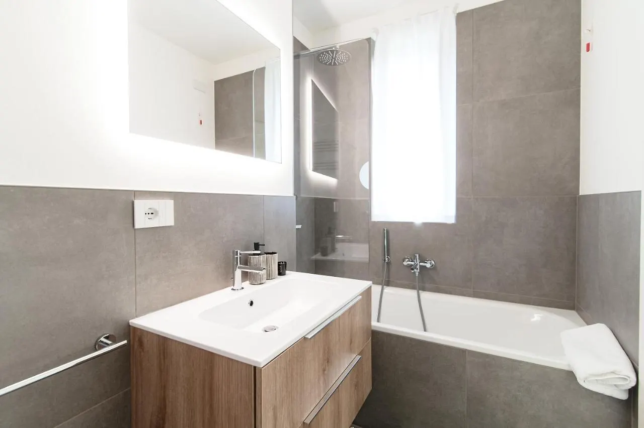Bella Li - By Myhomeincomo Menaggio Apartament